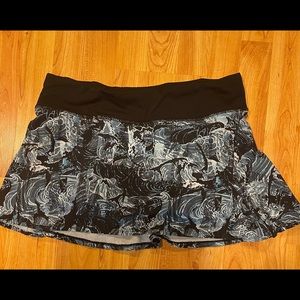 LuluLemon Running skirt size 10
